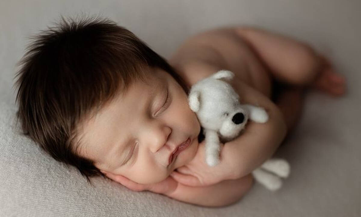 Τα μαλλιαρά μωράκια του Instagram - Φανταστικές φωτογραφίες νεογέννητων