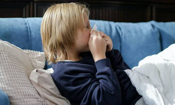 Εποχική γρίπη και παιδιά: Πότε κορυφώνεται και τι να προσέξετε 