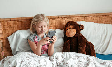 Πώς να βοηθήσετε τα παιδιά να έχουν μια υγιή σχέση με τα social media