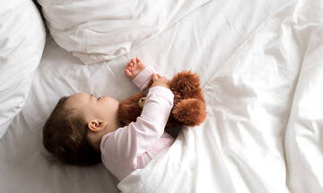 Ύπνος μωρού: 5 πράγματα που διαβάζετε συχνά στο διαδίκτυο αλλά δεν ισχύουν