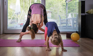 Yoga για παιδιά: Έξι εύκολες στάσεις που μπορούν να κάνουν και τα νήπια