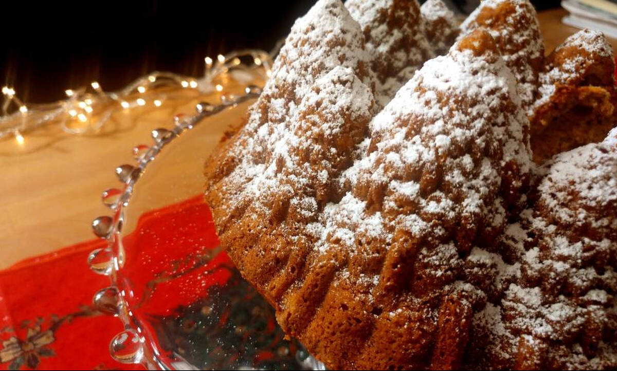 Χριστουγεννιάτικο κέικ με βανίλια και κανέλα – Θα μοσχομυρίσει το σπίτι