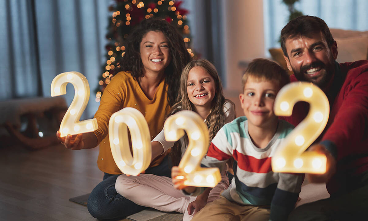 Eίκοσι ρεαλιστικοί στόχοι που μπορούν να θέσουν οι γονείς για τη νέα χρονιά