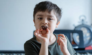 Υγιεινά σοκολατάκια Bounty με ανθότυρο για παιδιά