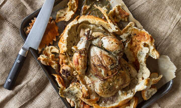 Κοτόπουλο σε ζύμη ψωμιού με σάλτσα βουτύρου - Αξίζει να το δοκιμάσετε