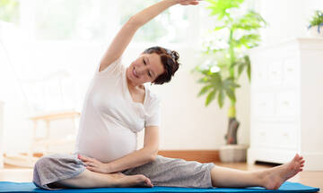 Γιόγκα στην εγκυμοσύνη: Στάσεις που πρετοιμάζουν το σώμα για τον τοκετό