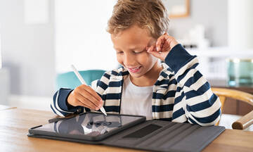 Έρευνα: 1 στα 2 παιδιά συνομιλεί με αγνώστους στο διαδίκτυο