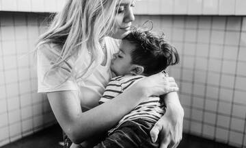Ποια είναι η επίδραση της αγκαλιάς στα παιδιά;