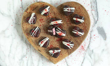 Σοκολατάκια καρδιές για την Ημέρα των Ερωτευμένων 