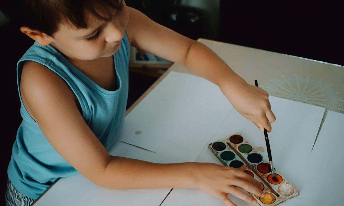 Ζωγραφική με τέμπερες για παιδιά (εικόνες και βίνεο)