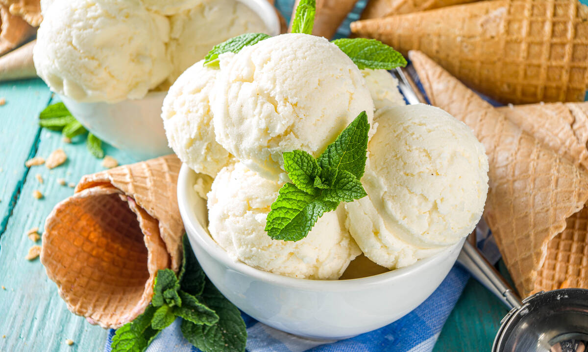 Πεντανόστιμο σπιτικό παγωτό χωρίς ζάχαρη - Με μόλις τρία υλικά 