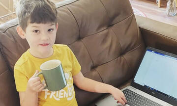 Ένας μικρός Αϊνστάιν: Ο 5χρονος που γράφει σε δέκα γλώσσες! (vid)