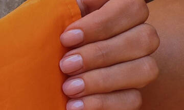 Russian manicure: Αυτό είναι το πιο minimal nail trend του καλοκαιριού